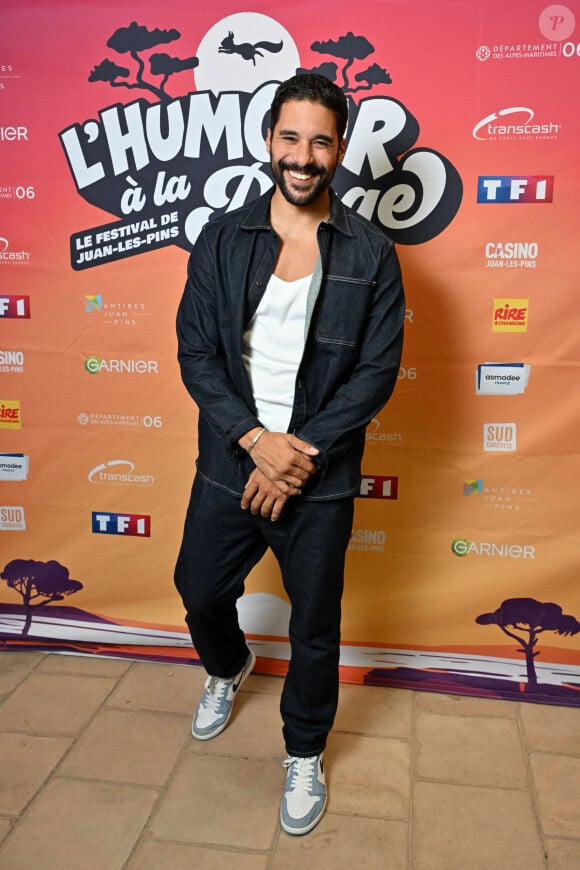 Exclusif - Jérémy Nadeau - Rendez-vous et backstage lors de l'enregistrement de l'émission "L'humour à la plage" pour le 1er festival de Juan les Pins à la pinède Gould le 4 juillet 2024. © Bruno Bebert / JR Santini / Bestimage