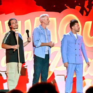 Le tournage s'est déroulé à Juan-les-Pins dans le Sud de la France.
Exclusif - Samuel Bambi, Denis Brogniart, Kev Adams et Ilyes Djadel - Premier jour de l'enregistrement de l'émission "L'humour à la plage" pour le 1er festival de Juan les Pins à la pinède Gould le 4 juillet 2024. © Bruno Bebert / JR Santini / Bestimage