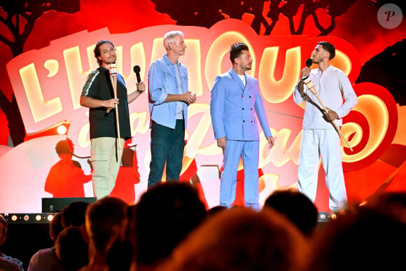 Le tournage s'est déroulé à Juan-les-Pins dans le Sud de la France.
Exclusif - Samuel Bambi, Denis Brogniart, Kev Adams et Ilyes Djadel - Premier jour de l'enregistrement de l'émission "L'humour à la plage" pour le 1er festival de Juan les Pins à la pinède Gould le 4 juillet 2024. © Bruno Bebert / JR Santini / Bestimage