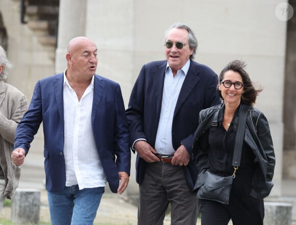 Philippe Lavil, Alexia Laroche-Joubert - Obsèques de P.Laffont dans la salle de la Coupole du cimetière du Père-Lachaise à Paris, le 23 août 2024. L'animateur de télévision est décédé le 7 août 2024 à l'âge de 84 ans. © Dominique Jacovides / Bestimage