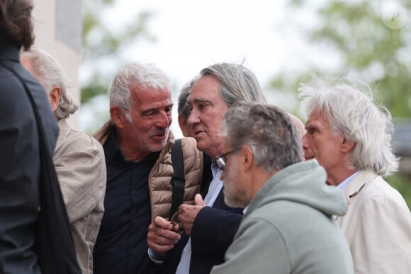 Philippe Lavil - Obsèques de P.Laffont dans la salle de la Coupole du cimetière du Père-Lachaise à Paris, le 23 août 2024. L'animateur de télévision est décédé le 7 août 2024 à l'âge de 84 ans. © Dominique Jacovides / Bestimage