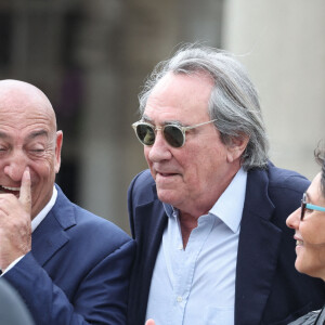 Philippe Lavil, Alexia Laroche-Joubert - Obsèques de P.Laffont dans la salle de la Coupole du cimetière du Père-Lachaise à Paris, le 23 août 2024. L'animateur de télévision est décédé le 7 août 2024 à l'âge de 84 ans. © Dominique Jacovides / Bestimage