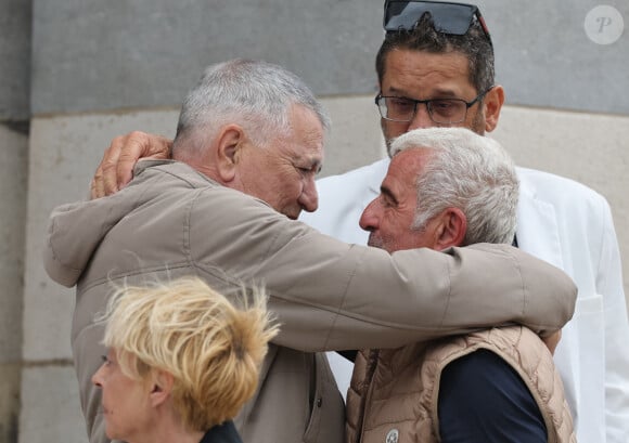 Jean-Marie Bigard - Sortie des obsèques de P.Laffont dans la salle de la Coupole du cimetière du Père-Lachaise à Paris, le 23 août 2024. L'animateur de télévision est décédé le 7 août 2024 à l'âge de 84 ans. © Dominique Jacovides / Bestimage  