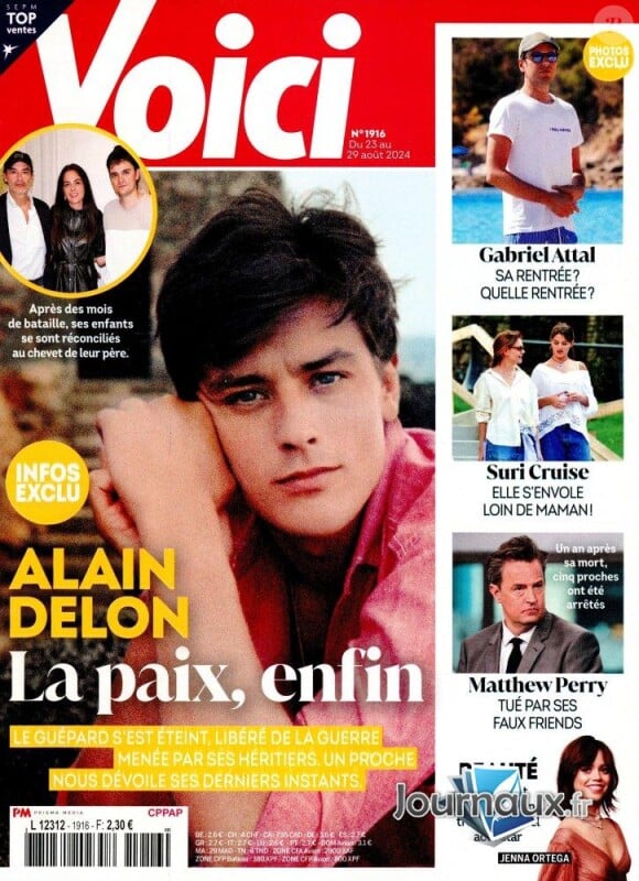 Alain Delon en couverture du numéro du 23 août 2024 du magazine "Voici".