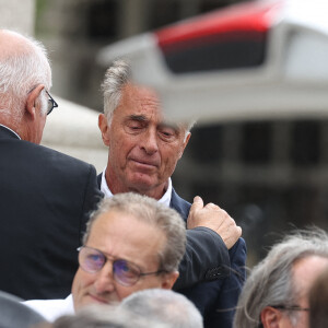 Patrice Laffont a été inhumé hier à Paris face à Gérard Holtz.
Gerard Holtz arrive aux funérailles de Patrice Laffont au cimetière du Père Lachaise à Paris, France. Photo par Nasser Berzane/ABACAPRESS.COM