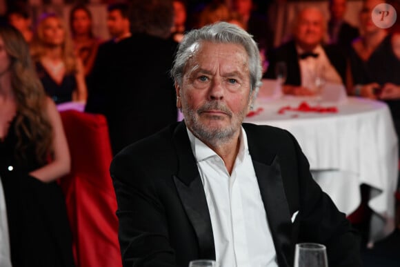 Alain Delon - Enregistrement de l'émission "Les 20 ans du Plus Grand Cabaret du Monde" dans la Salle des Etoiles à Monaco, qui sera diffusée le 16 juin sur France 2, dont le parrain est A.Delon. Le 1 juin 2018. © A.Bahi-B.Bebert / Bestimage 