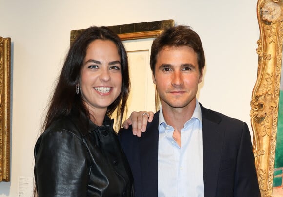 Anouchka Delon et son mari Julien Dereims - Conférence de presse pour la vente de la collection Alain Delon chez Bonhams Cornette de Saint Cyr à Paris le 19 juin 2023. © Coadic Guirec/Bestimage