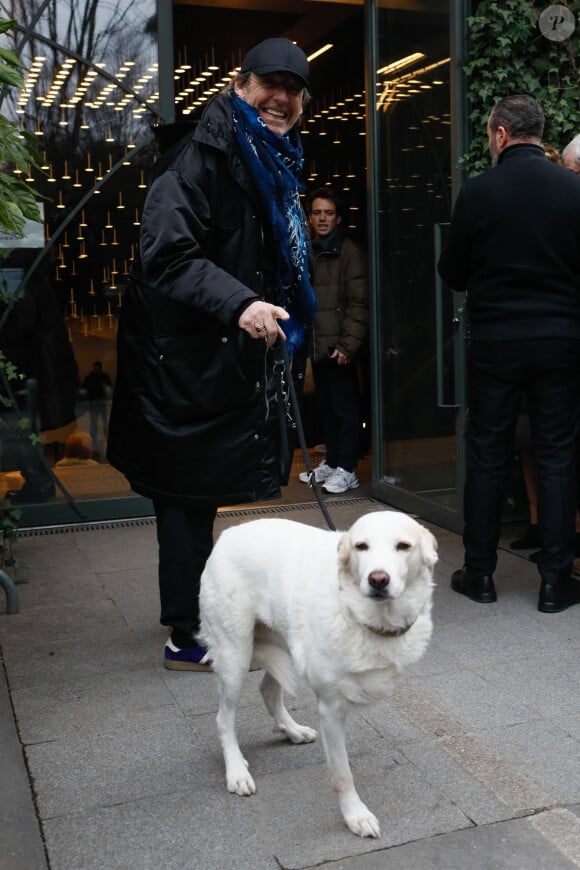 Semi-exclusif - Jean-Luc Reichmann et sa chienne Donna (amputée d'une patte). © Christophe Clovis / Bestimage