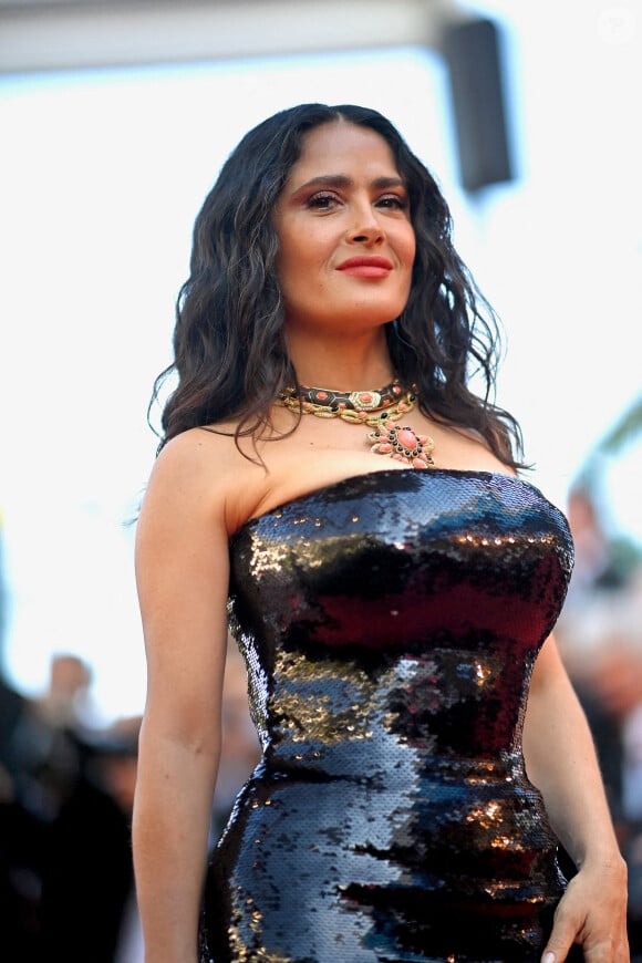 Salma Hayek assiste au tapis rouge 'Emilia Perez' lors de la 77e édition du Festival de Cannes au Palais des Festivals le 18 mai 2024 à Cannes, France. Photo par Franck Castel/ABACAPRESS.COM