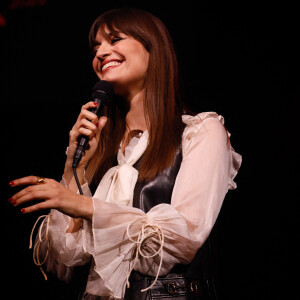 Clara Luciani (Grand prix de la chanson française (créateur, interprète)) - Cérémonie des "Grands prix SACEM 2022" à la Maison de la radio, le 13 décembre 2022. © Christophe Clovis / Bestimage 