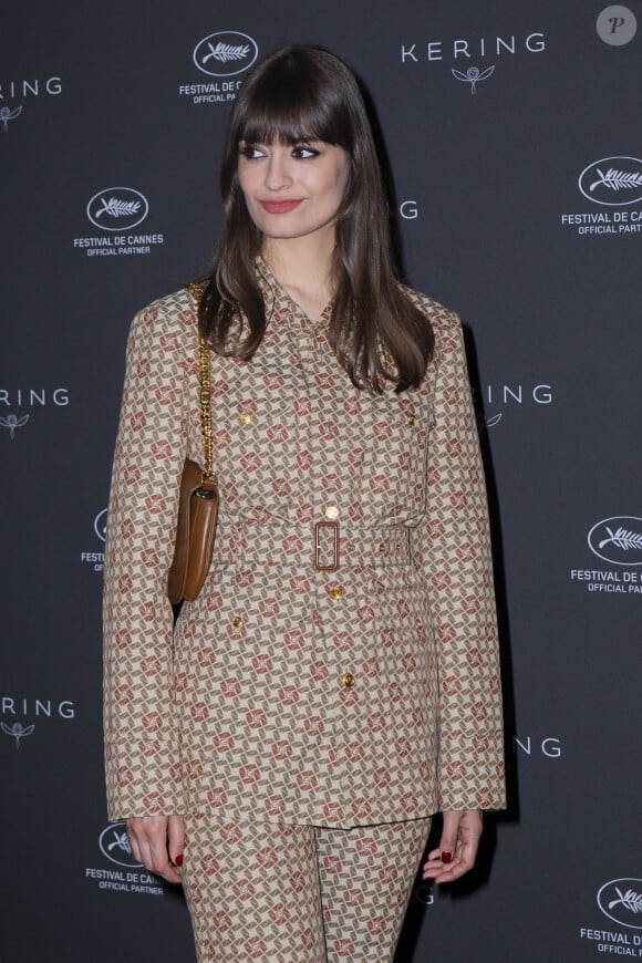 Clara Luciani assiste à la conférence "Women In Motion" de Kering à l'hôtel Majestic Barrière lors du 75ème Festival International du Film de Cannes le 21 mai 2022. © Olivier Borde/bestimage 