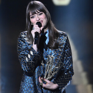 Clara Luciani (Artiste féminine de l'année et Album de l'année pour "Coeur") lors de la 37ème cérémonie des Victoires de la musique à la Seine musicale de Boulogne-Billancourt, le 11 février 2022. © Guirec Coadic/Bestimage 