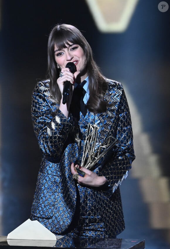 Clara Luciani (Artiste féminine de l'année et Album de l'année pour "Coeur") lors de la 37ème cérémonie des Victoires de la musique à la Seine musicale de Boulogne-Billancourt, le 11 février 2022. © Guirec Coadic/Bestimage 