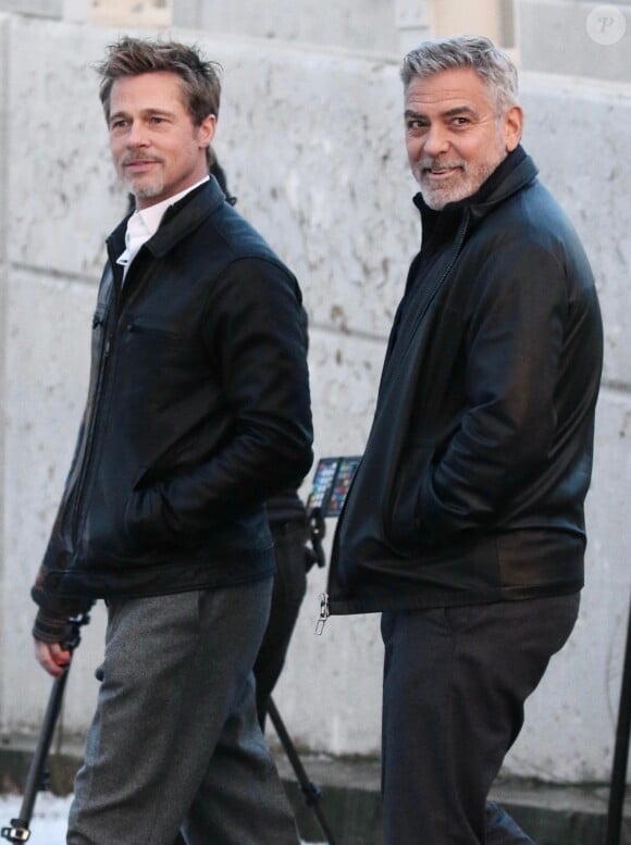 "Il a acheté pendant la pandémie. En ligne", indique Brad Pitt

Brad Pitt et George Clooney sur le tournage du film "Wolves" à New York, le 13 février 2023.