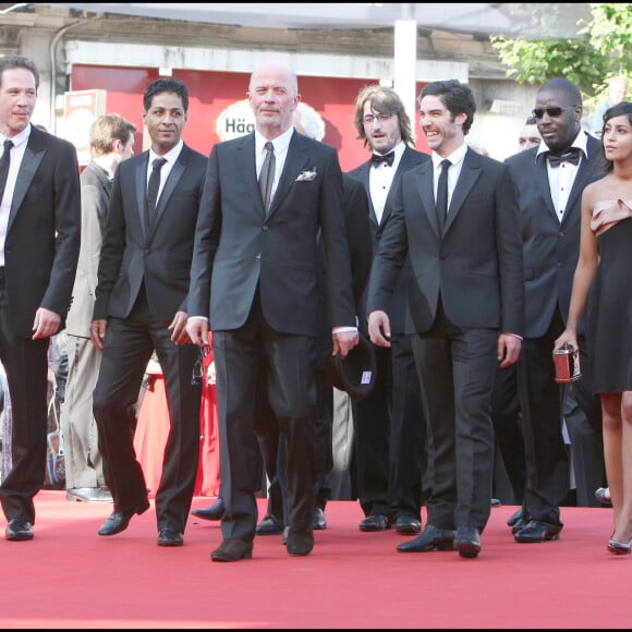 Leïla Bekhti et Tahar Rahim en 2009 à Cannes avec l'équipe du film "Un prophète"