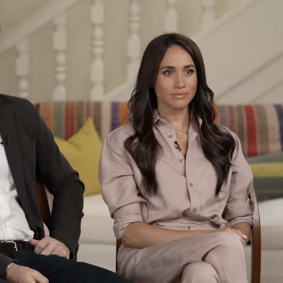 Le prince Harry, duc de Sussex et Meghan Markle, duchesse de Sussex, lors d'une interview pour l'émission CBS News Sunday Morning, diffusée le 4 août 2024. Lors de ce programme, le couple princier a évoqué leurs enfants, Archie Harrison, 5 ans et Lilibet Diana, 3 ans et leur volonté de les protéger des dangers du web.
