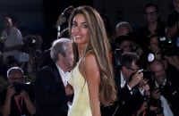 Amal Clooney éblouissante en robe bustier, Lou Doillon envoûtante avec son décolleté... Soirée très chic à Venise