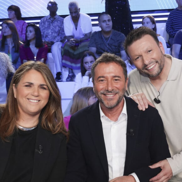 Exclusif - Valérie Bénaïm, Bernard Montiel, Raymond Aabou sur le plateau de l'émission Touche pas à mon poste diffusée en direct sur C8© Jack Tribeca / Bestimage 