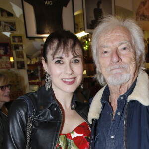 Hugues Aufray et sa femme Muriel Aufray - Mischa Aznavour invite les Amis de son père pour célébrer le 100 ème Anniversaire de la naissance de Charles Aznavour ; au restaurant " Gourmet des Ternes " à Paris, France, le 22 Mai 2024. © Bertrand Rindoff / Bestimage 