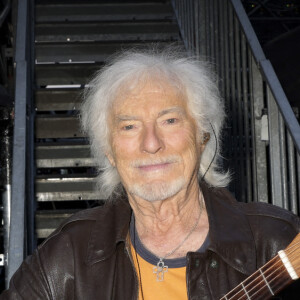 Hugues Aufray - Backstage lors de l'enregistrement de l'émission "La fête de la Musique" à Reims le 21 juin et diffusée le 22 juin à 21h10 sur France 2 et sur France.tv. © Jack Tribeca / Jeremy Melloul / Bestimage 