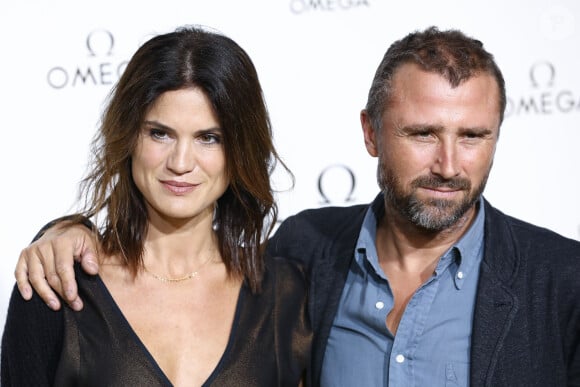 Alexandre Brasseur et sa femme Juliette - Photocall de la soirée "Her Time" Omega à l'hôtel de Sully à Paris le 29 septembre 2017. © Cyril Moreau/Bestimage