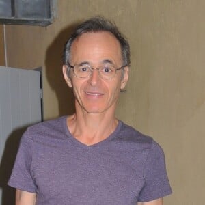 Exclusif - Jean-Jacques Goldman - Vente aux enchères à l'occasion du 20ème anniversaire du spectacle "Les Vendanges du Coeur" à Ouveillan, près de Narbonne (Aude) au profit des "Restos du Coeur".