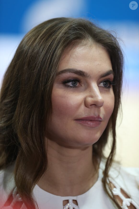 Alina Kabaeva, âgée de 41 ans, est une ex-championne olympique de gymnastique rythmique
Alina Kabaeva assiste à l'ouverture de la Coupe des Champions Alina Kabaeva Gazprom 2017 dans le cadre du programme Gazprom pour les enfants. Le 17 février 2017 