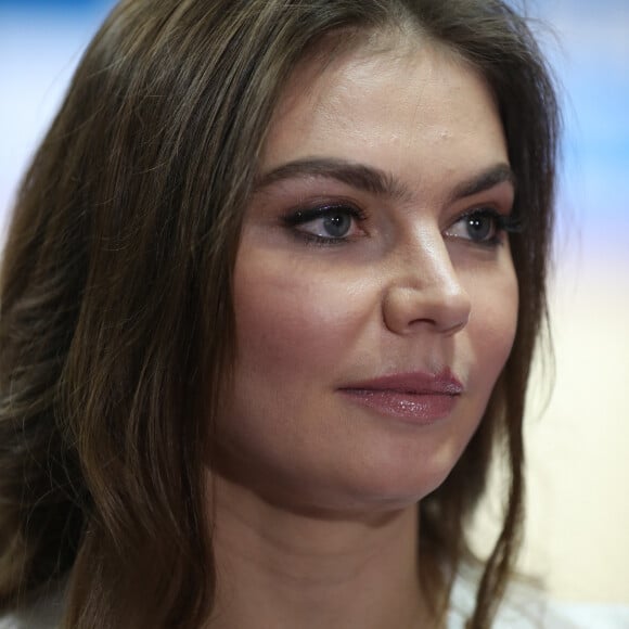 Alina Kabaeva, âgée de 41 ans, est une ex-championne olympique de gymnastique rythmique
Alina Kabaeva assiste à l'ouverture de la Coupe des Champions Alina Kabaeva Gazprom 2017 dans le cadre du programme Gazprom pour les enfants. Le 17 février 2017 