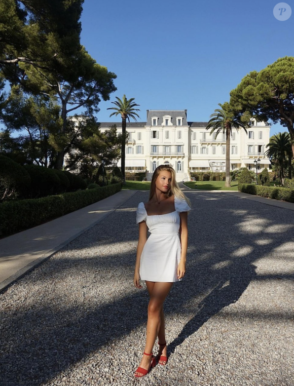 Mais elle rêve surtout de travailler dans la mode. D'ailleurs, elle est d'ores et déjà mannequin. 

Lilou Emeline-Artuso est Miss Côte d'Azur 2024. Instagram