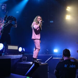 Exclusif - Julien Doré est en concert au Zenith Arena à Lille le 10 décembre 2022. © Stéphane Vansteenkiste / Bestimage 