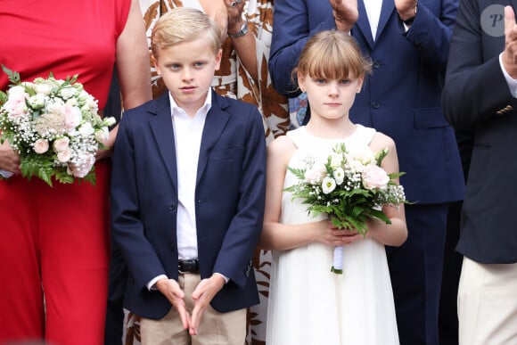 Les jumeaux ont eux aussi brillé grâce à leur élégance : Gabriella dans une jolie robe blanche, Jacques en costume
Traditionnel Pique Nique des Monégasques "U Cavagnetu" dans le Parc princesse Antoinette, en présence du prince et de la princesse de Monaco accompagnés par leurs enfants le prince Jacques de Monaco, marquis des Baux, et La princesse Gabriella de Monaco, comtesse de Carladès, à Monaco, le 7 septembre 2024. © Jean-Charles Vinaj/Pool Monaco/Bestimage 