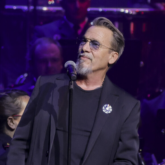 Un retour plus rapide que prévu !
Florent Pagny lors du concert caritatif "Sentinelles d'un soir" au profit de l'association Bleuet de France à la salle Pleyel à Paris. © Jack Tribeca / Bestimage