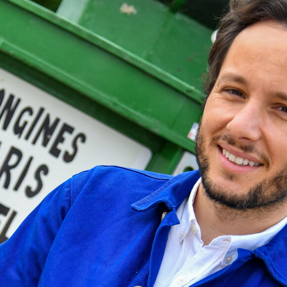 Le chanteur Vianney à la reconnaissance du prix Barnes lors de la 10ème édition du "Longines Paris Eiffel Jumping" à la Plaine de Jeux de Bagatelle à Paris, France, le 22 juin. © Perusseau-Veeren/Bestimage