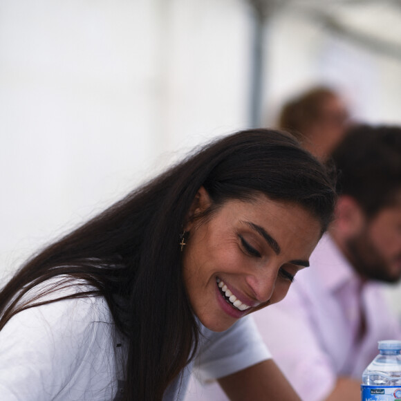 Elle n'avait en effet jamais dévoilé son ventre arrondi
Exclusif - Tatiana Silva - Festival des Livres et des Artistes organisé par l'association "Lecture pour Tous" engagée dans la lutte contre l'illettrisme au Mail Branly à Paris le 3 juillet 2022. © Pierre Perusseau / Jack Tribeca / Bestimage 