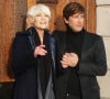 L'heure est aux confidences pour Thomas Dutronc.
Exclusif - Françoise Hardy et son fils Thomas Dutronc se baladent le long des quais de l'Île Saint-Louis à Paris, France.