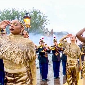 Aya Nakamura chante lors de la cérémonie d'ouverture des Jeux Olympiques (JO) de Paris 2024, à Paris, France, le 26 juillet 2024. 