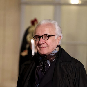 Le chef Alain Ducasse a été choisi par le Comité international olympique (CIO) pour le dîner officiel d'ouverture des Jeux olympiques de Paris 2024 - Alain Ducasse - Arrivées au dîner d'état en l'honneur de l'Emir du Qatar au palais présidentiel de l'Elysée à Paris le 27 février 2024. © Dominique Jacovides / Bestimage 