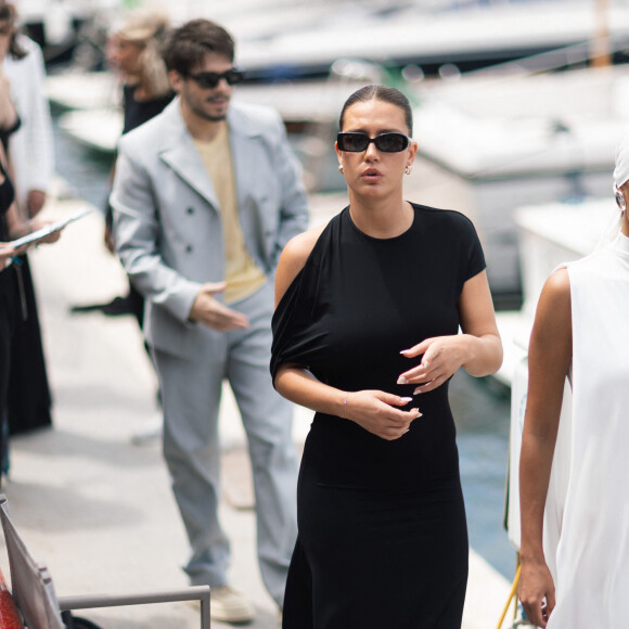 François Civil et Adèle Exarchopoulos - Arrivées au défilé de mode Jacquemus Cruise "La casa" à la Casa Malaparte à Capri. Le 10 juin 2024 © Tiziano Da Silva-Olivier Borde / Bestimage 