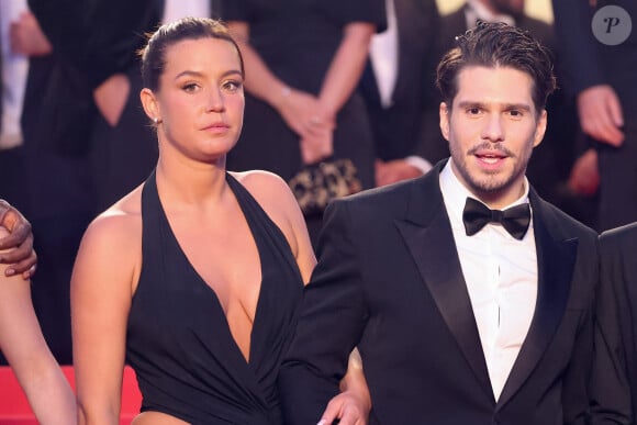 Adèle Exarchopoulos, François Civil - Descente des marches du film " L'amour ouf " lors du 77ème Festival International du Film de Cannes, au Palais des Festivals à Cannes. Le 23 mai 2024 © Jacovides-Moreau / Bestimage 