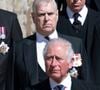 La guerre est déclarée entre Charles III et son frère, le prince Andrew !
Le prince Charles, prince de Galles, le prince Andrew, duc d'York - Arrivées aux funérailles du prince Philip, duc d'Edimbourg à la chapelle Saint-Georges du château de Windsor.