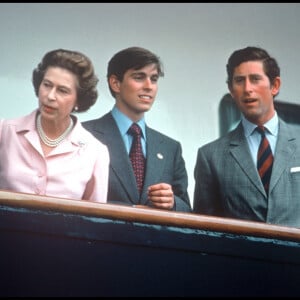 ARCHIVES - Le prince Edward, la reine Elizabeth II, le prince Andrew et le prince Charles en 1976.