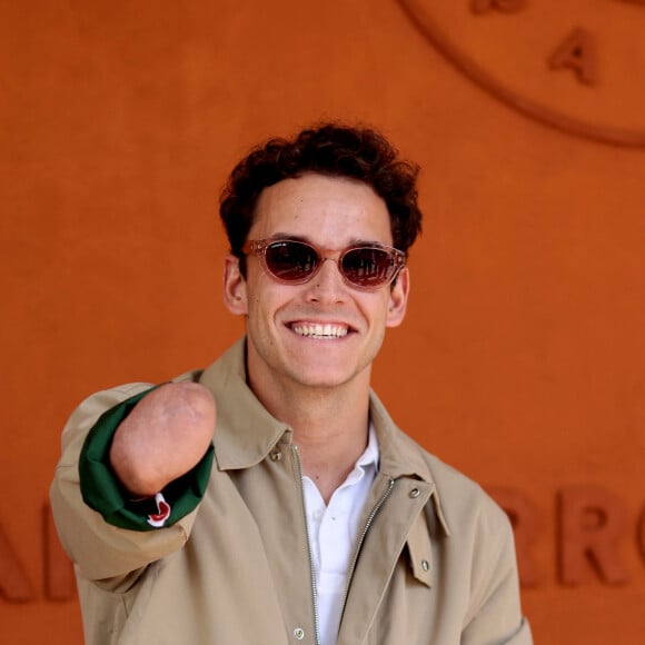 Théo Curin au village lors des Internationaux de France de tennis de Roland Garros 2024, à Paris, France, le 3 juin 2024. © Jacovides-Moreau/Bestimage 