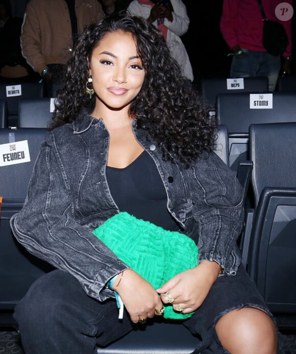 Wejdene dans les tribunes du match "PSG - Limoges (88-81)" à Paris, le 10 avril 2023.