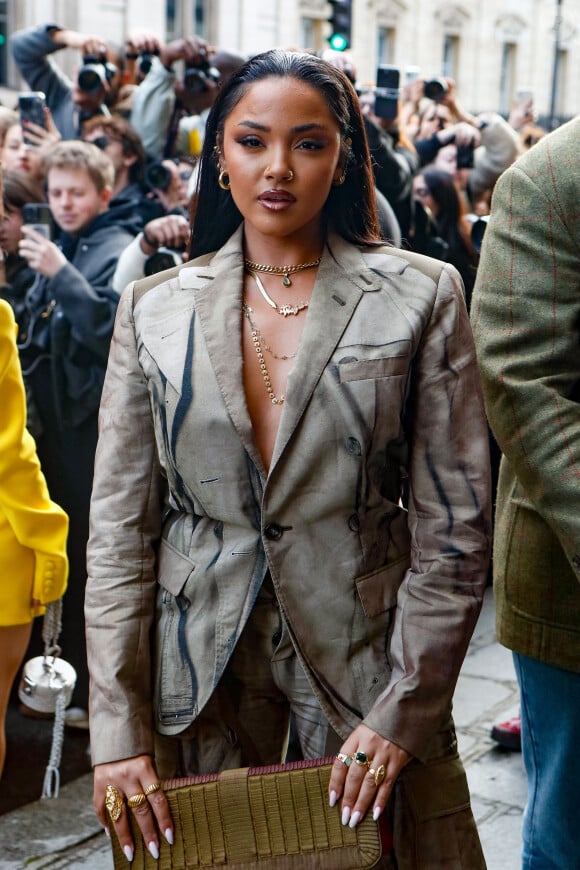 Wejdene a brisé le silence
Wejdene - Arrivées au défilé de mode Haute-Couture printemps-été 2024 "Jean Paul Gaultier" lors de la fashion week de Paris. © Christophe Clovis / Bestimage 