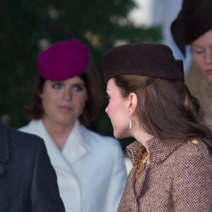 Le prince William, le duc de Cambridge, Catherine Kate Middleton, la duchesse de Cambridge enceinte et le prince Harry - La reine, accompagnée des membres de la famille royale anglaise, assiste à la messe de Noël à Sandringham, le 25 décembre 2014. 