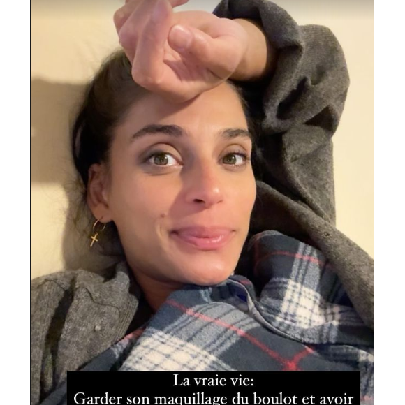 Tatiana Silva se détend après un tournage