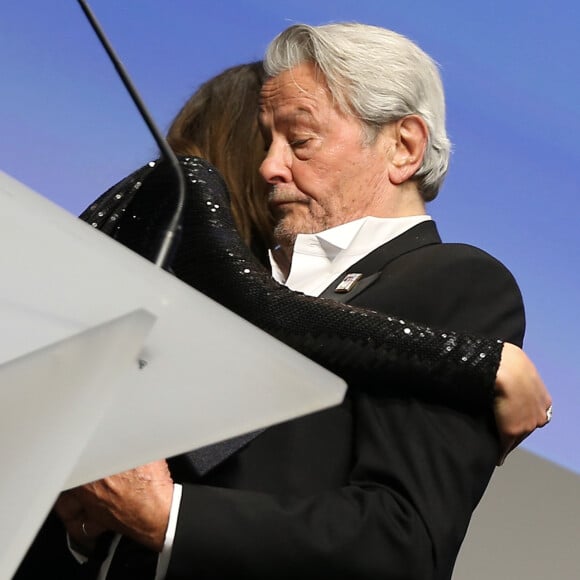 Et qui est intimement lié à la disparition de son père
Remise de la Palme d'Honneur à Alain Delon lors du 72ème Festival International du Film de Cannes. On may 19th 2019 © Jacovides-Moreau / Bestimage