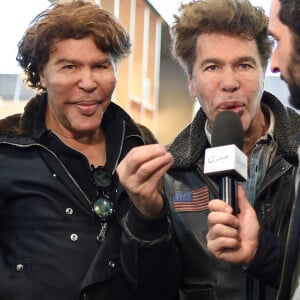 Qu'ils ont laissé dans un piteux état ?
Igor et Grichka Bogdanoff (Bogdanov) - Salon du Livre à la Porte de Versailles de Paris, le 17 mars 2019. © Lionel Urman/Bestimage