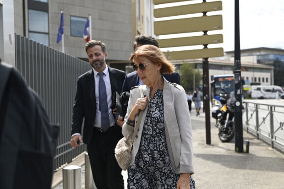 Gisèle Pélicot et ses avocats Antoine Camus et Stéphane Babonneau - Procès des viols de Mazan au palais de justice d'Avignon le 17 septembre 2024.  © William Cannarella/Panoramic/Bestimage 