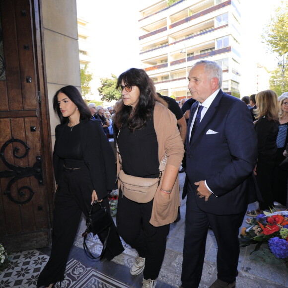 Sa compagne Louise était évidemment présente
Louise, dernière compagne Didier Roustan - Obsèques du journaliste sportif, Didier Roustan, décédé le 11 septembre à l'âge de 66 ans en l'église Notre-Dame-des-Pins, à Cannes le 20 septembre 2024. © Franz Chavaroche/Bestimage